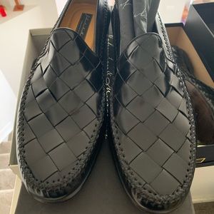 Men’s black leather dress shoes